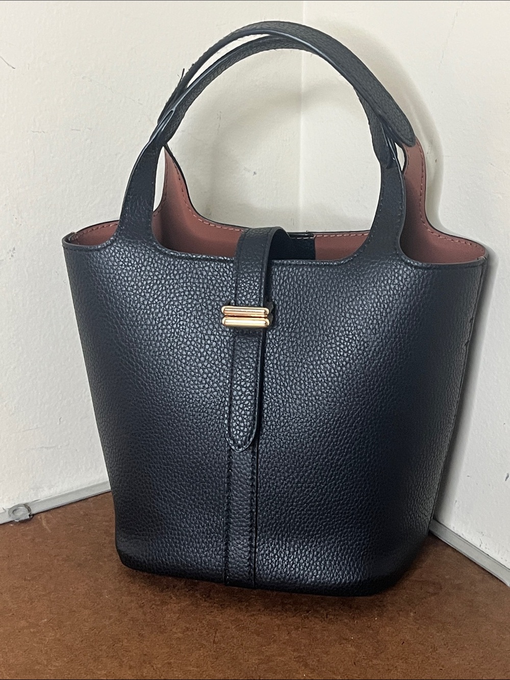 A New Day Classic Black Pebbled Mini Tote Bag Gold Detail Crossbody Strap NWOT